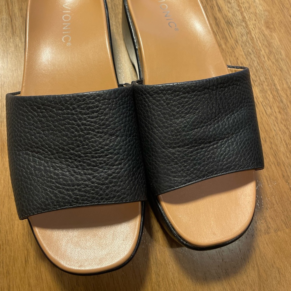 Vionic Black Slide Sandals with Cushioned Footbed
